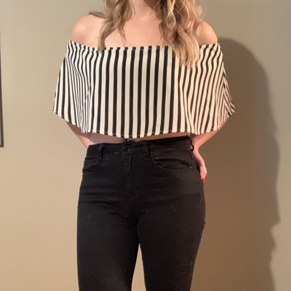 Crop top - Picture 3 of 3